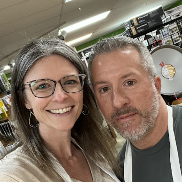 Meet your Posher, Sara - Picture 1 of 1